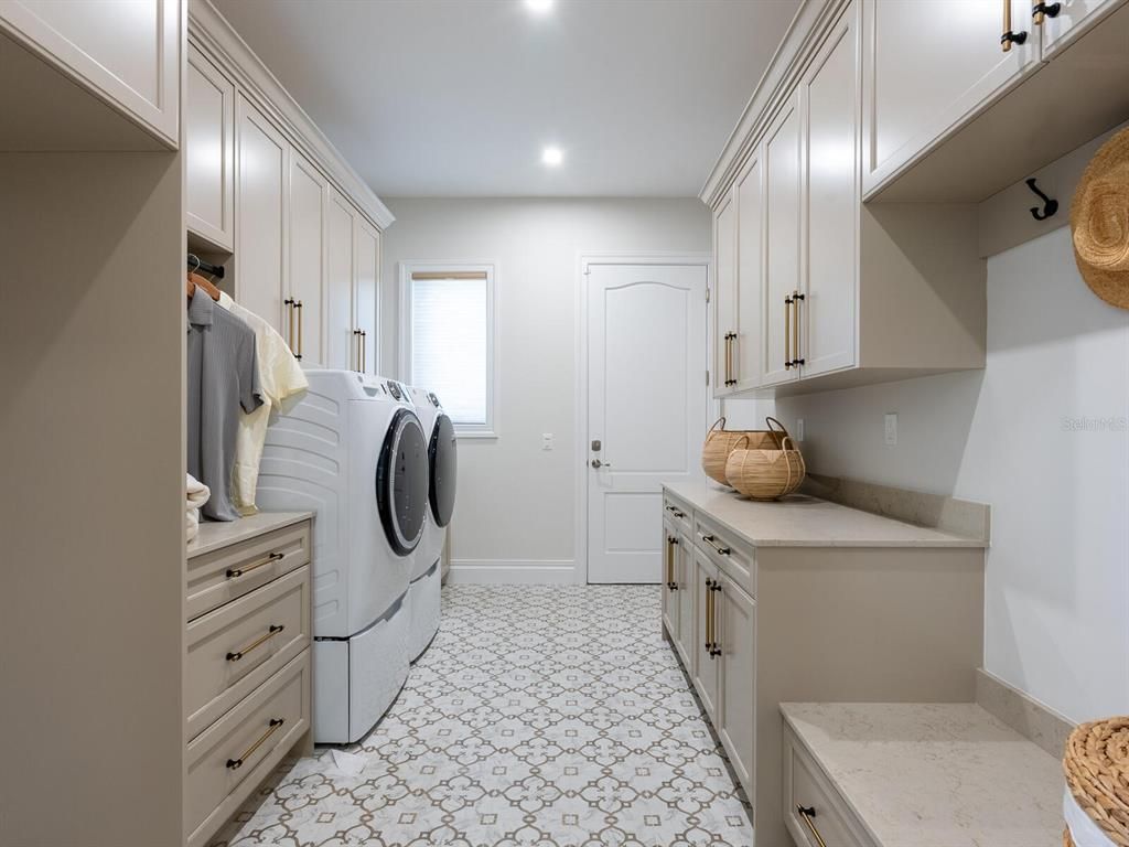 Interior, Recessed Lighting, Washer