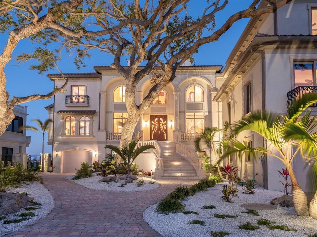 Exterior, Facade, Mediterranean