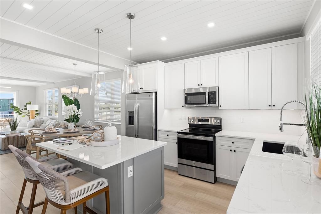Dining room, Interior, Kitchen, Pendant Lights, Recessed Lighting, Stainless Steel Appliances, Wood Texture Flooring