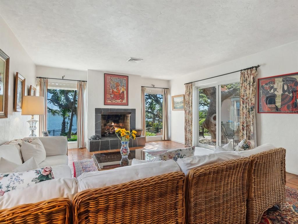Fireplace, Interior, Living room