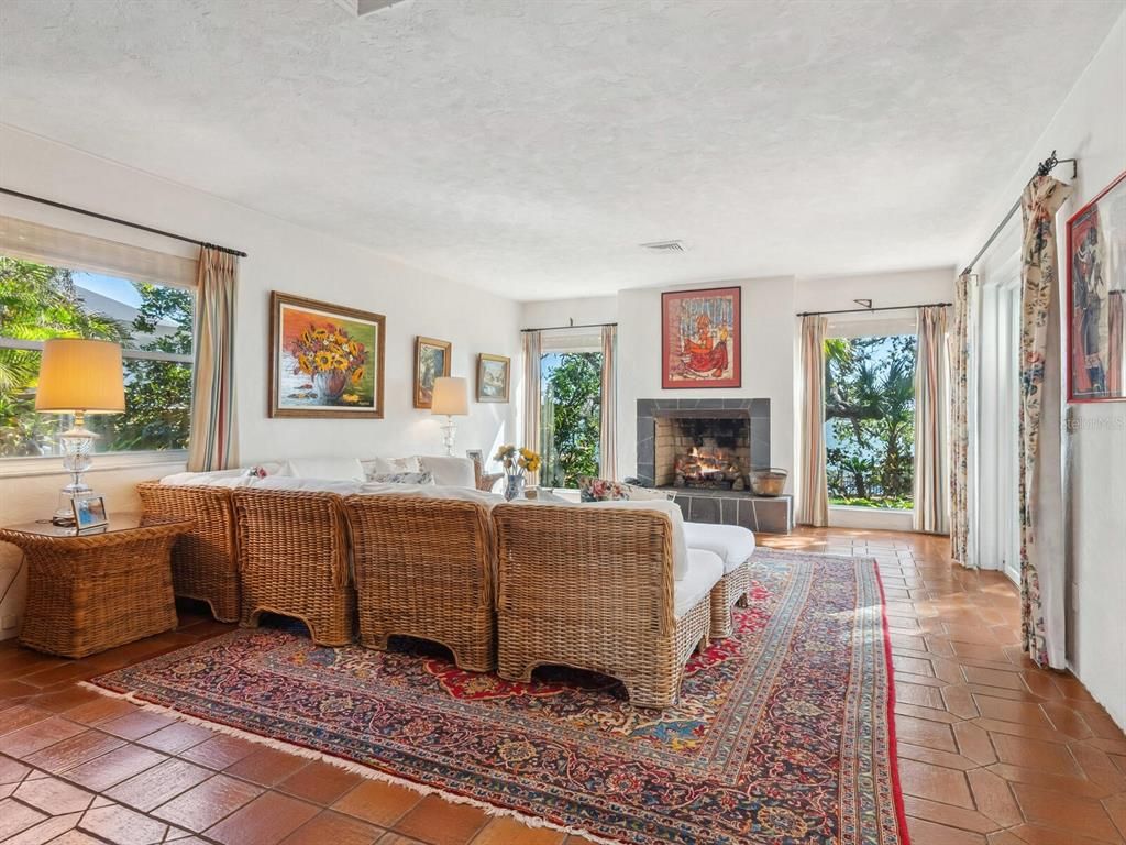 Fireplace, Interior, Living room