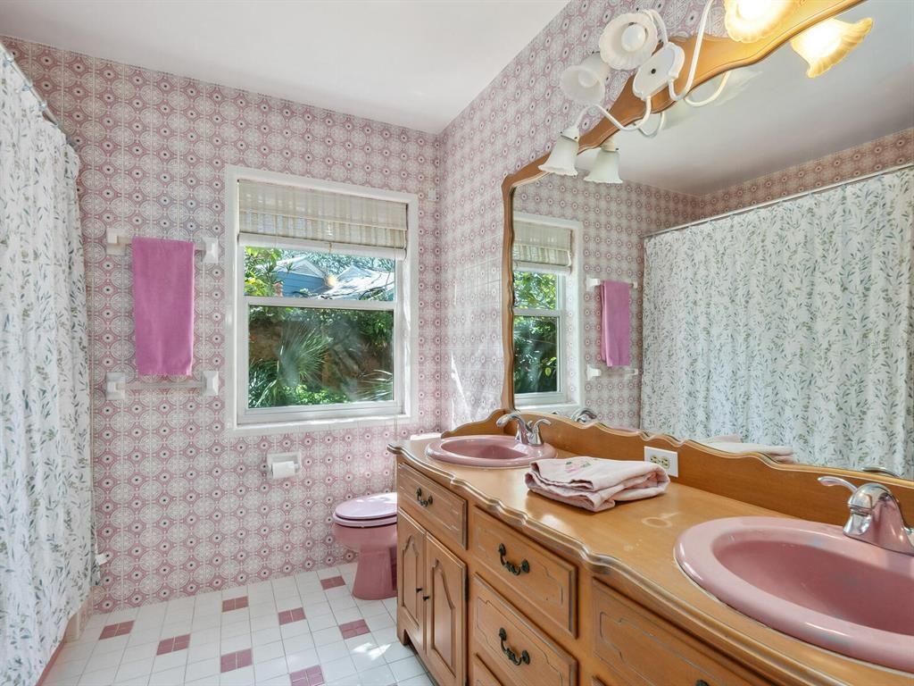 Bathroom, Dual Sink Vanities, Interior