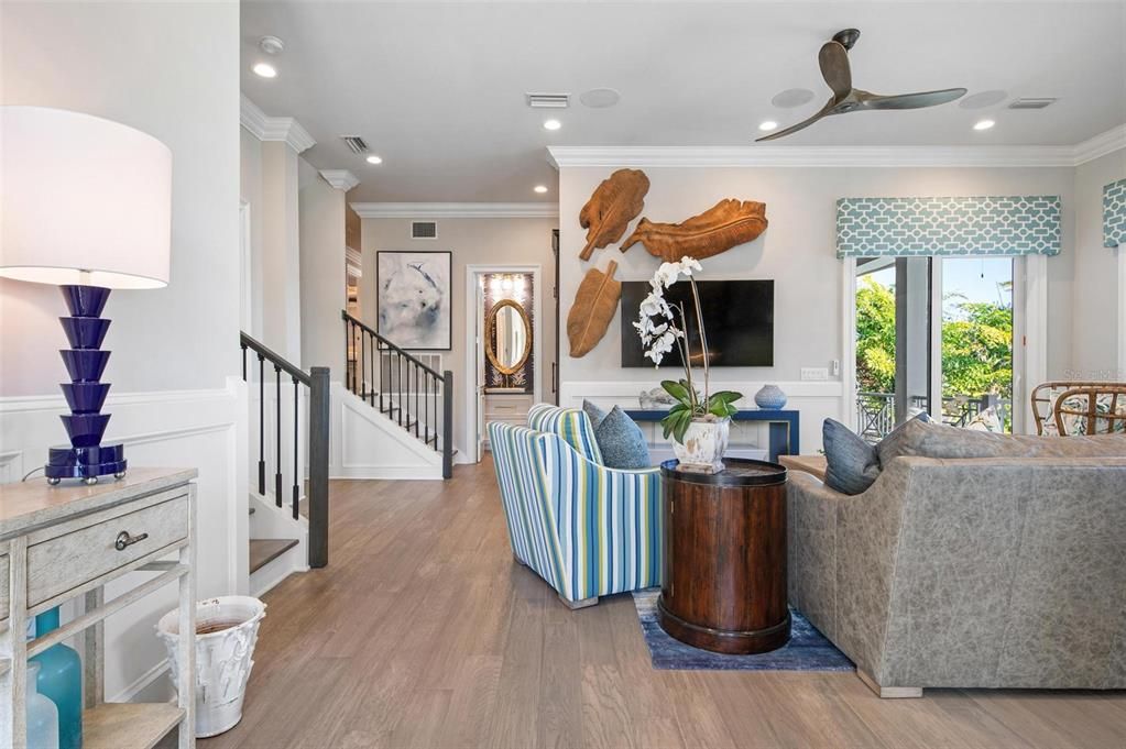 Interior, Living room, Recessed Lighting, Wood Texture Flooring