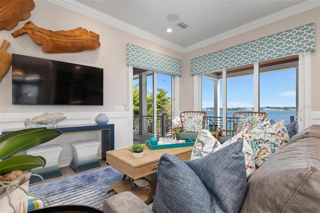 Fireplace, Interior, Living room, Recessed Lighting, Water