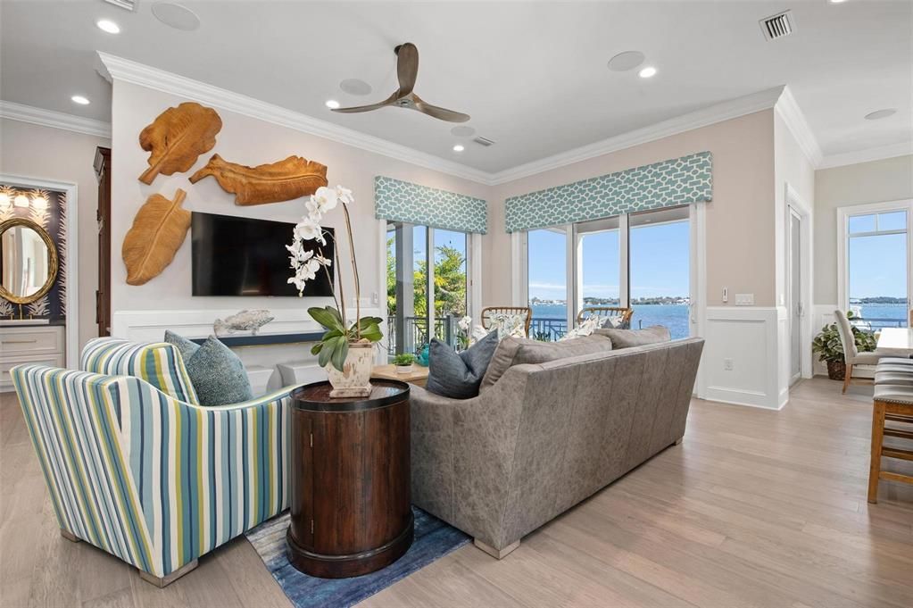 Interior, Living room, Recessed Lighting, Water, Wood Texture Flooring