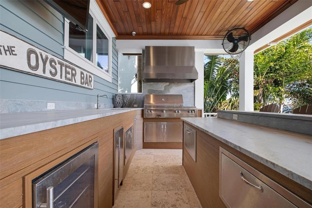 Exterior, Outdoor Kitchen