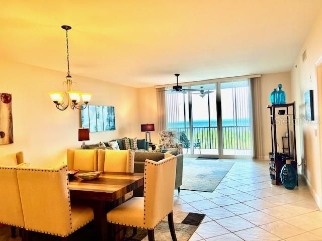 Chandelier, Dining room, Interior, Living room, Pendant Lights, Water