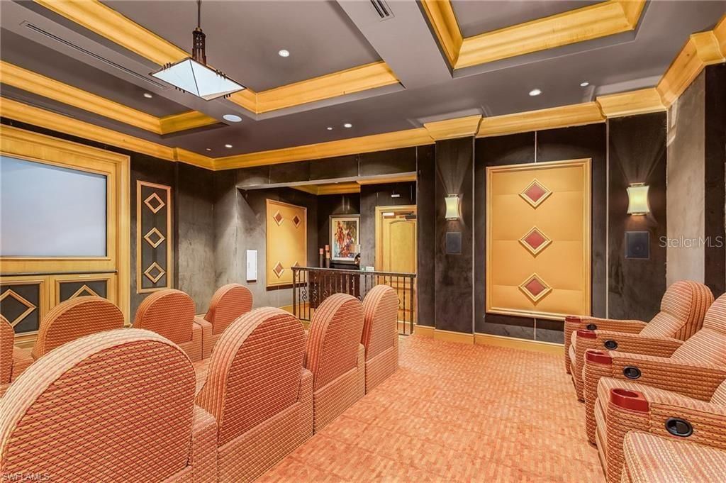 Interior, Projection Screen, Recessed Lighting, Theatre Room