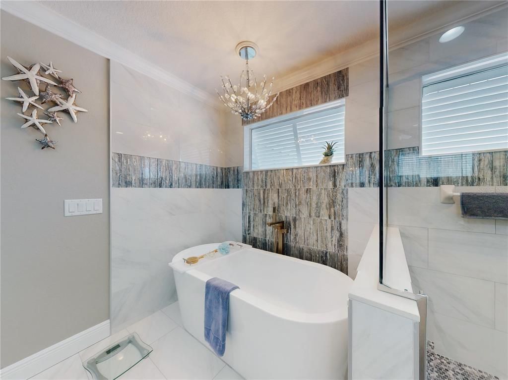 Bathroom, Free Standing Baths, Glass Shower, Interior, Recessed Lighting