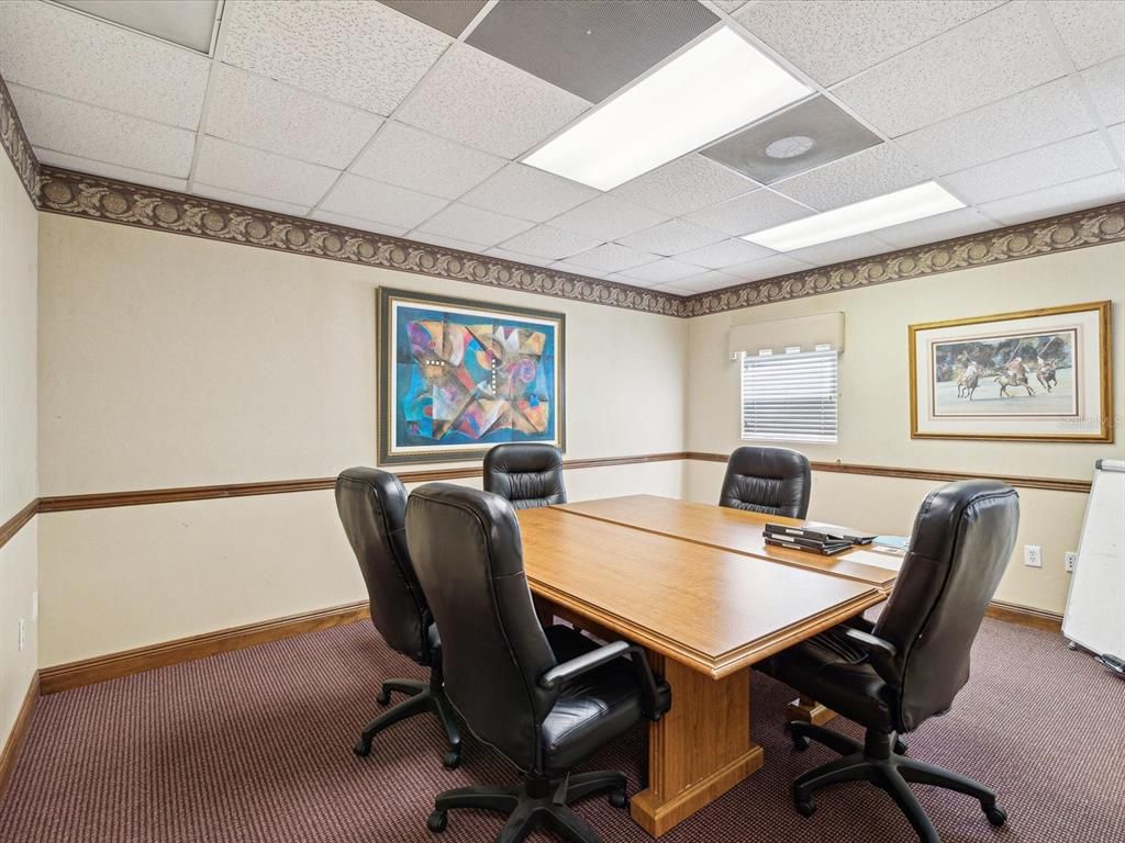 Home Office, Interior