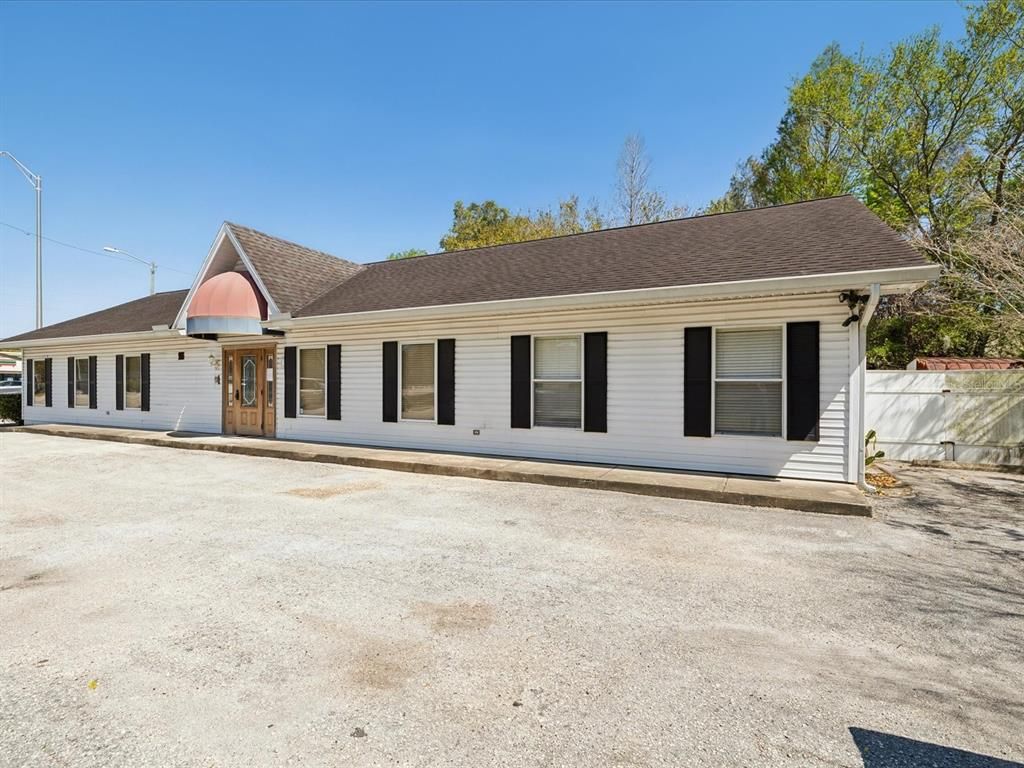 Backyard, Exterior, Facade, Cape Cod