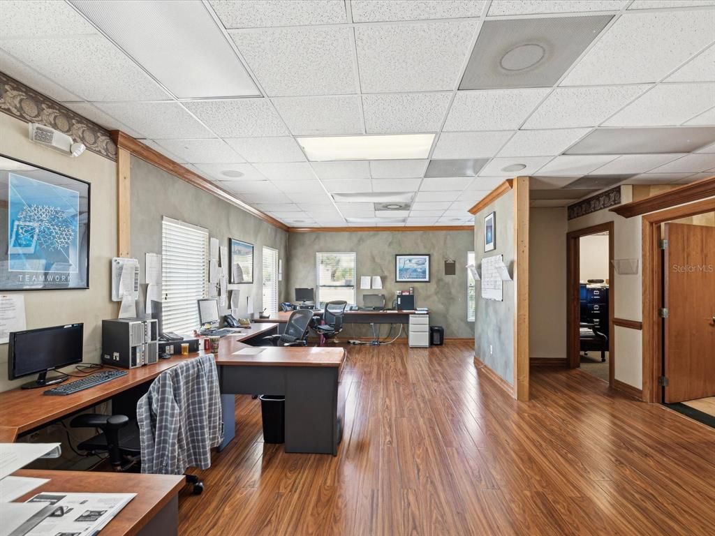 Home Office, Interior, Recessed Lighting, Wood Texture Flooring
