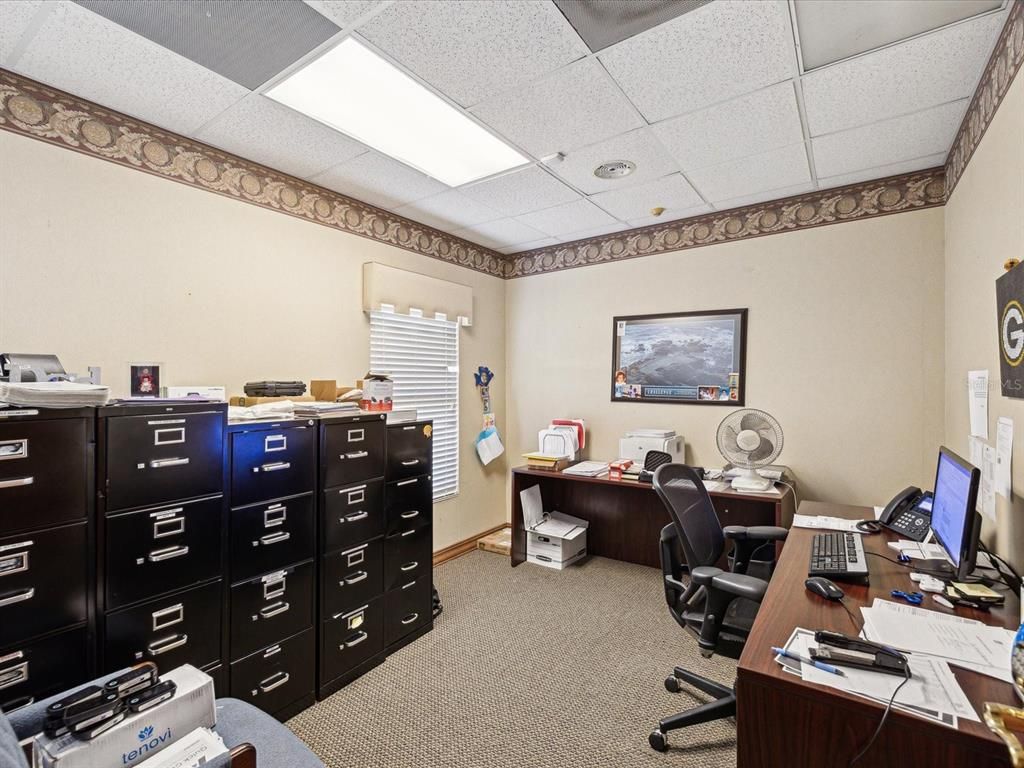 Home Office, Interior