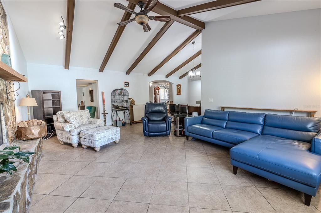 Interior, Living room, Pendant Lights, Wooden Beams