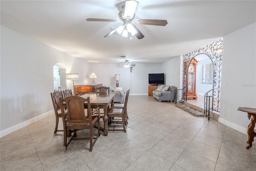 Dining room, Interior