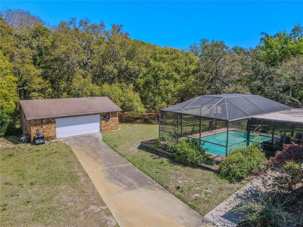 Detached Garage, Exterior