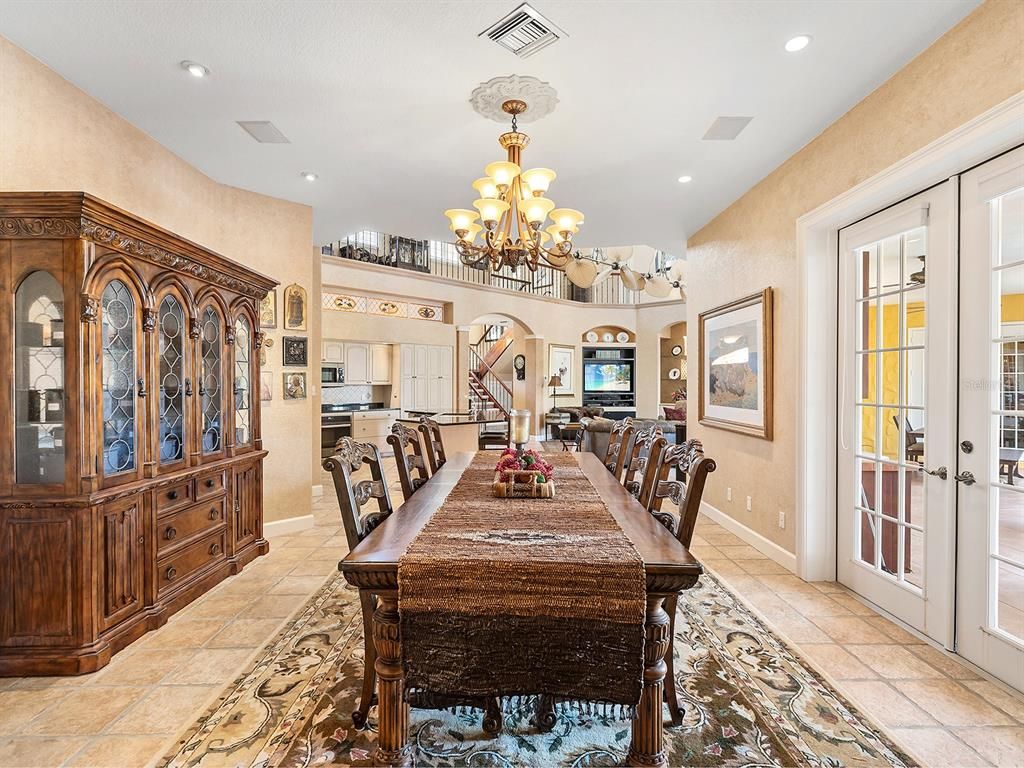 Chandelier, Dining room, Interior, Kitchen, Recessed Lighting, Stainless Steel Appliances