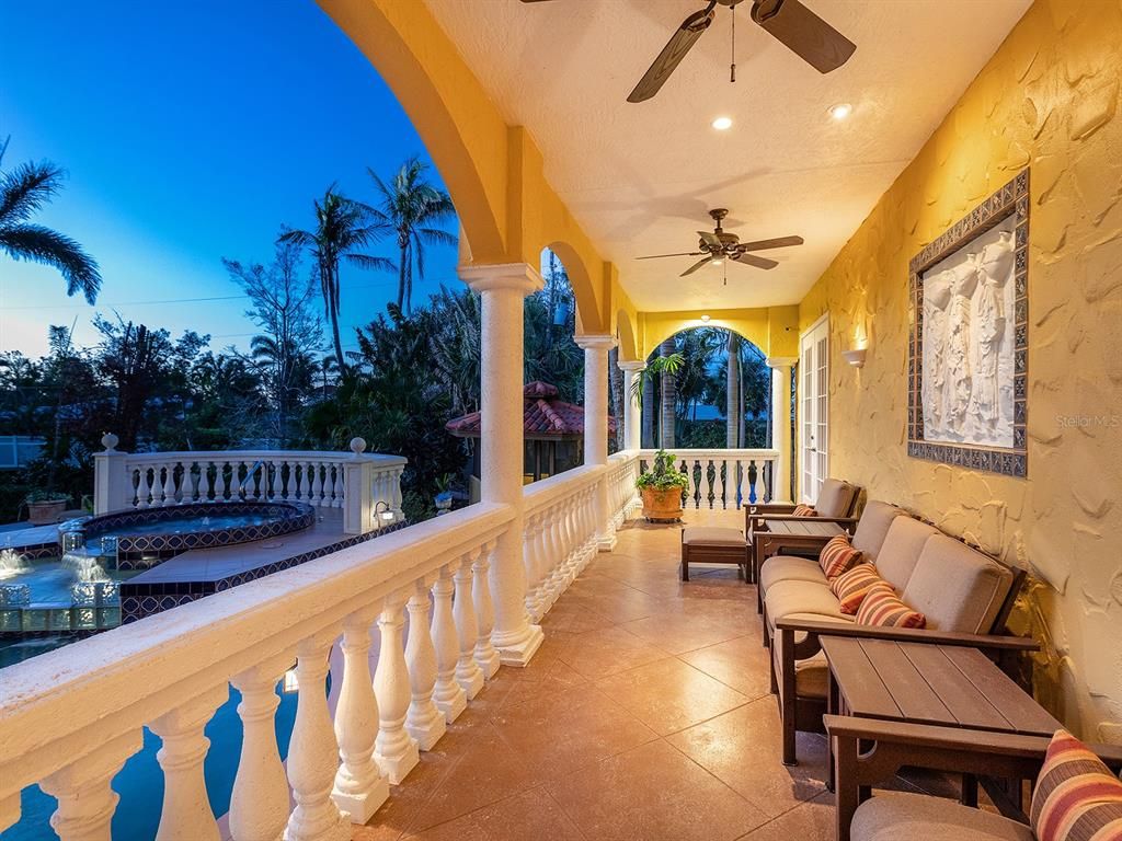 Exterior, Recessed Lighting