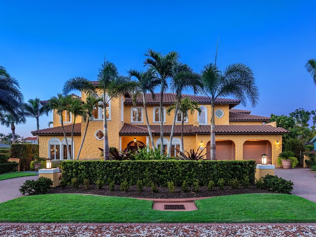 Attached, Backyard, Exterior, Facade, Mediterranean