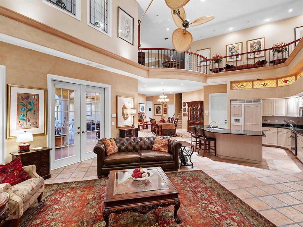 Chandelier, Dining room, Interior, Kitchen, Living room, Recessed Lighting