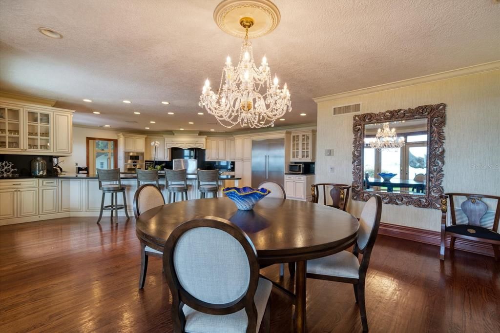 Chandelier, Dining room, Interior, Kitchen, Recessed Lighting, Wood Texture Flooring