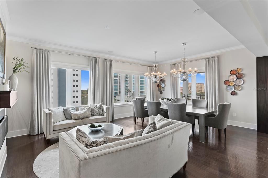 Chandelier, Dining room, Interior, Living room, Pendant Lights, Wood Texture Flooring