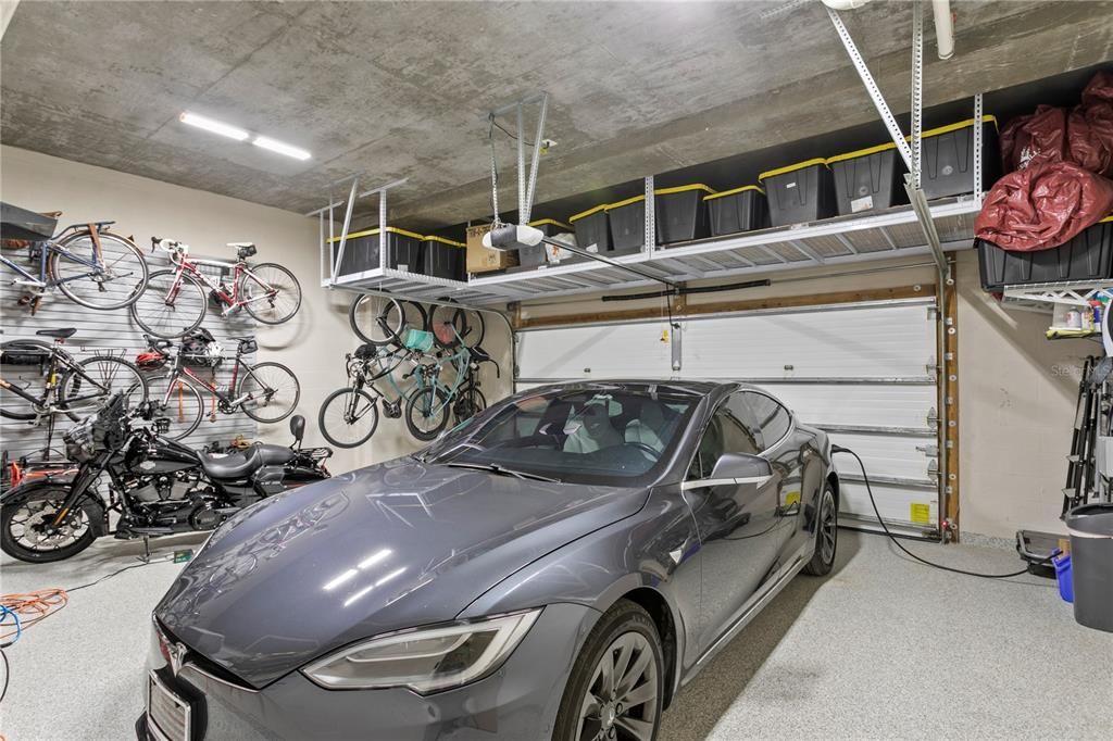 Garage, Interior