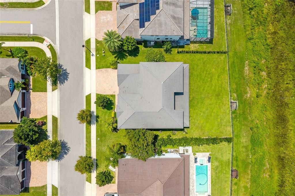 Exterior, Drone
