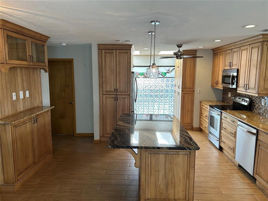 Interior, Kitchen, Pendant Lights, Recessed Lighting, Wood Texture Flooring