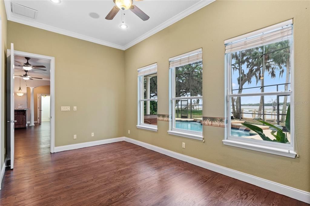 Empty room, Interior, Recessed Lighting, Wood Texture Flooring