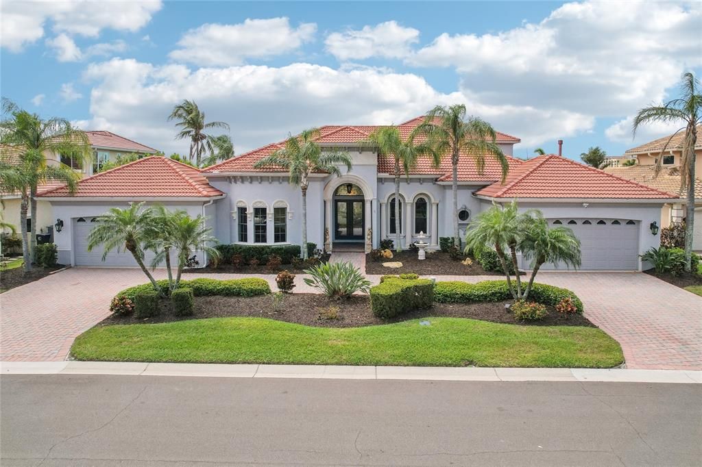 Attached, Exterior, Facade, Spanish Mediterranean