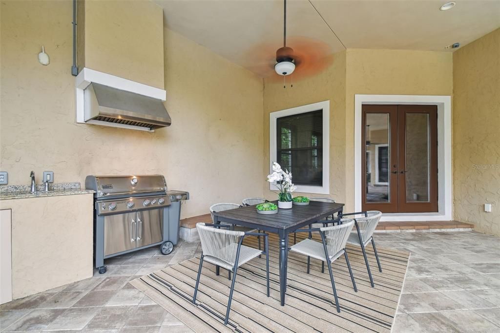 Exterior, Outdoor Kitchen
