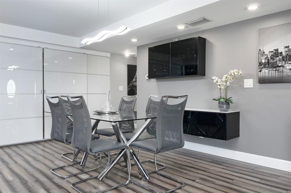 Dining room, Interior, Pendant Lights, Recessed Lighting, Wood Texture Flooring
