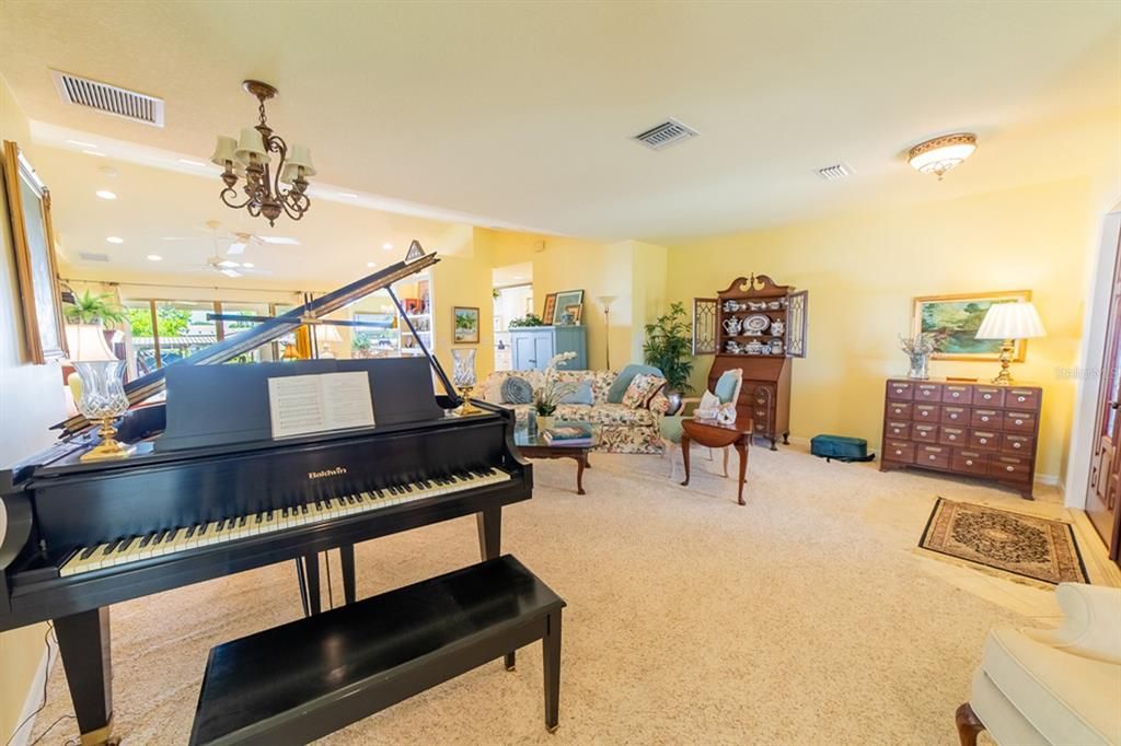 Chandelier, Interior, Living room, Piano, Recessed Lighting