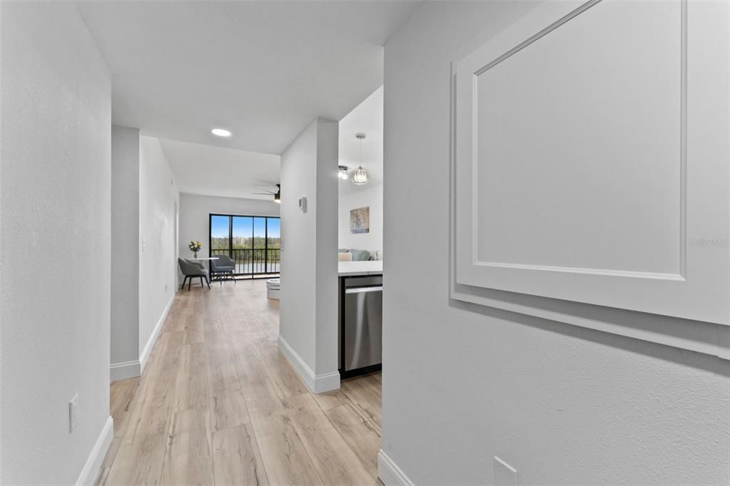 Interior, Recessed Lighting, Wood Texture Flooring