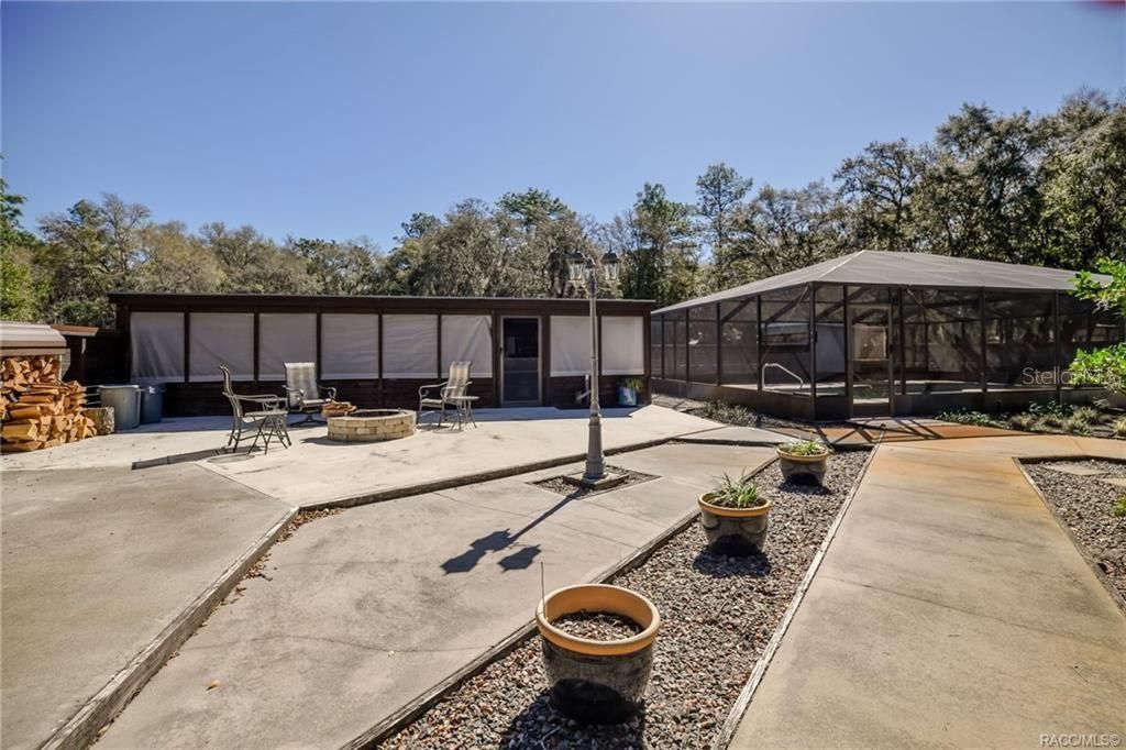 Backyard, Exterior