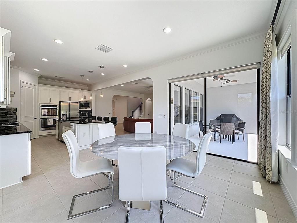 Dining room, Interior, Kitchen, Recessed Lighting, Stainless Steel Appliances