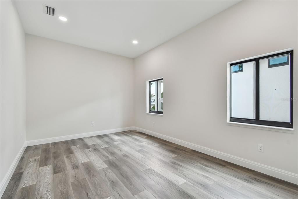 Empty room, Interior, Recessed Lighting, Wood Texture Flooring