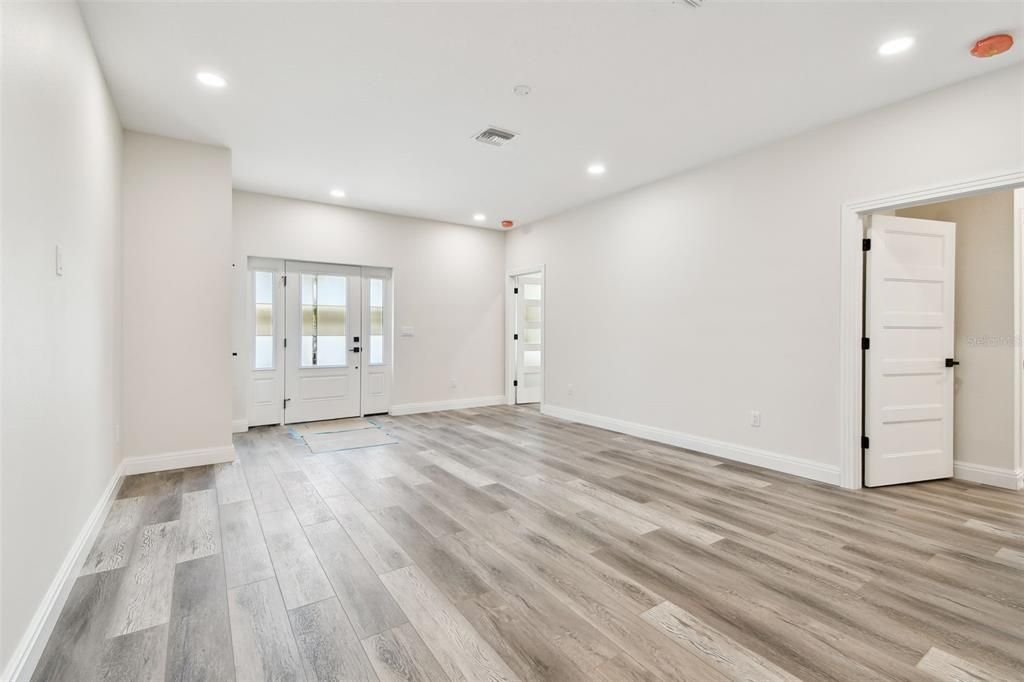 Empty room, Interior, Recessed Lighting, Wood Texture Flooring