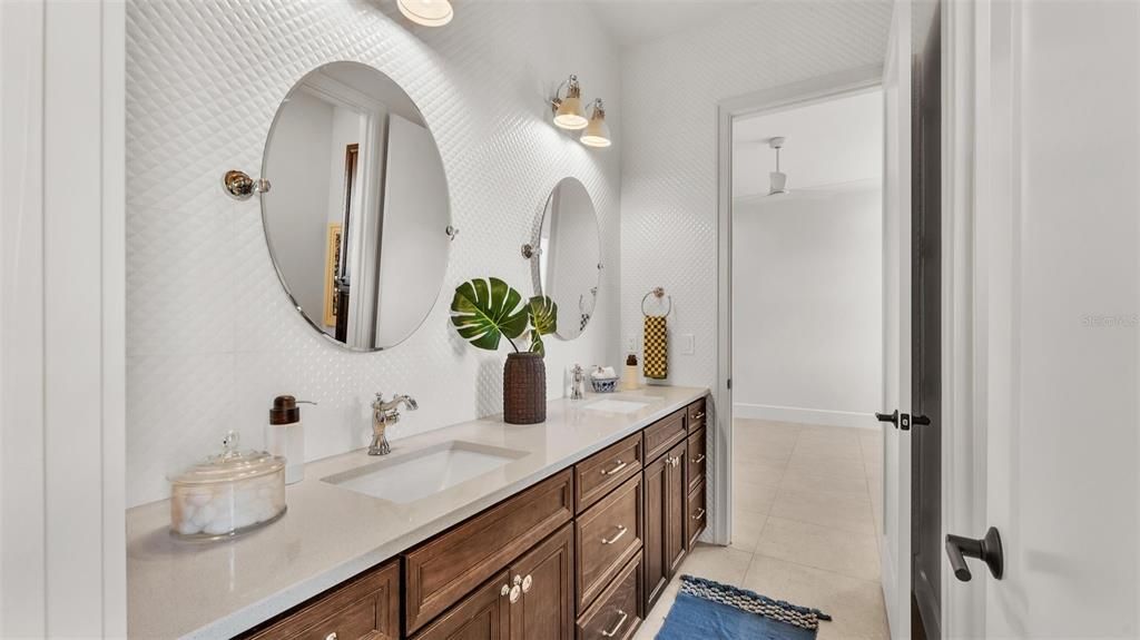 Bathroom, Dual Sink Vanities, Interior