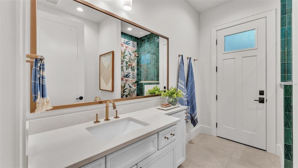 Bathroom, Interior, Recessed Lighting