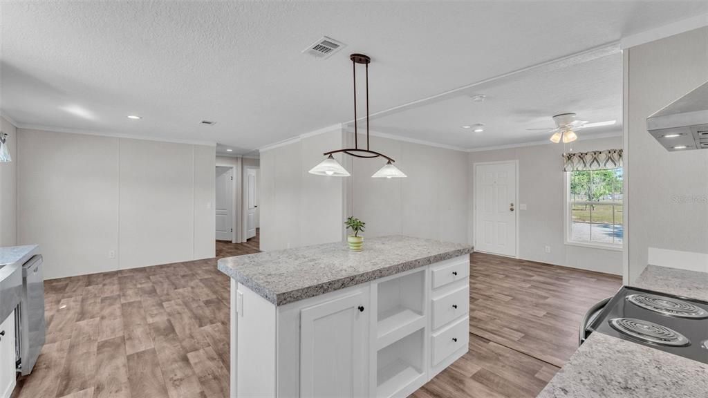 Interior, Pendant Lights, Recessed Lighting, Wood Texture Flooring