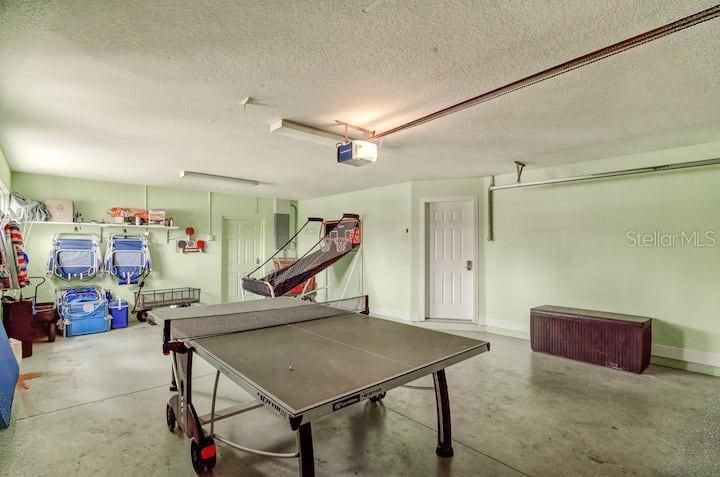 Game Room, Garage, Interior