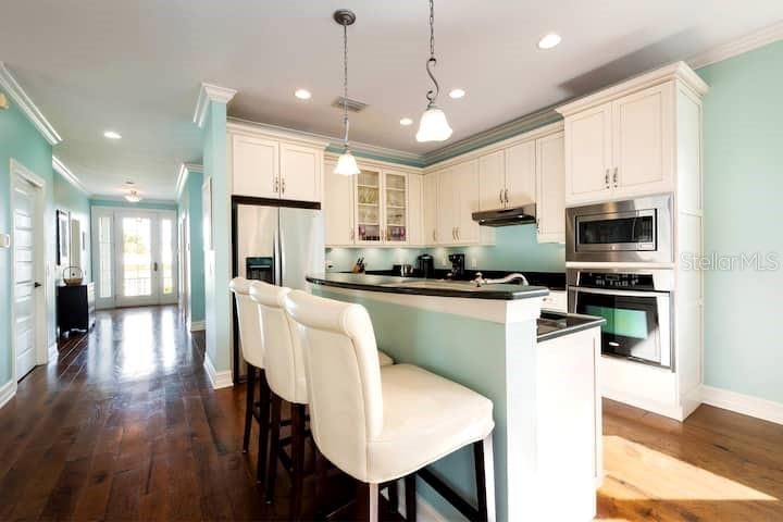 Interior, Kitchen, Pendant Lights, Recessed Lighting, Wood Texture Flooring