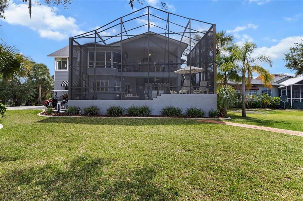 Backyard, Exterior