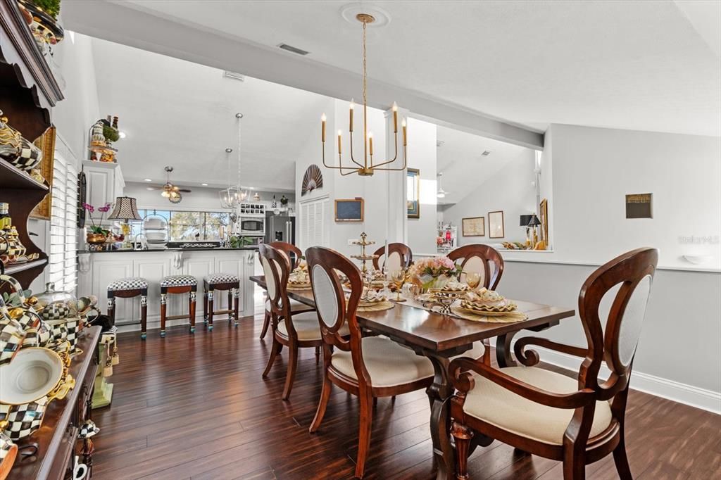 Chandelier, Dining room, Interior, Pendant Lights, Recessed Lighting, Wood Texture Flooring