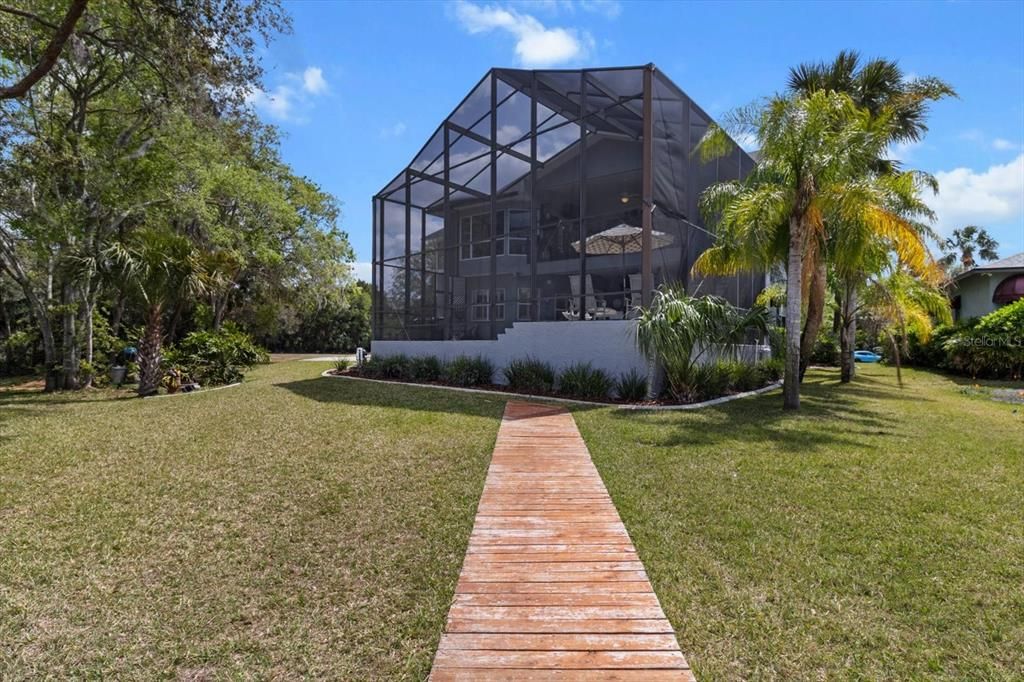 Backyard, Exterior, Facade, Modern