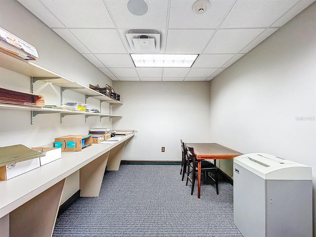 Home Office, Interior