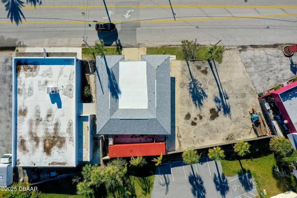 Exterior, Drone