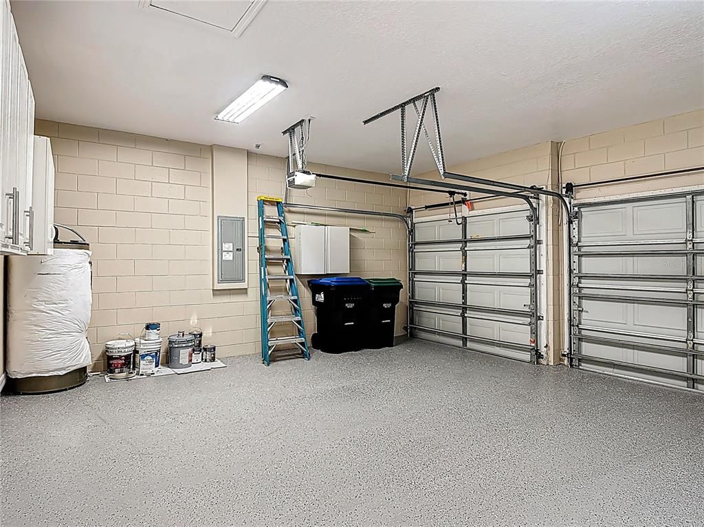 Garage, Interior